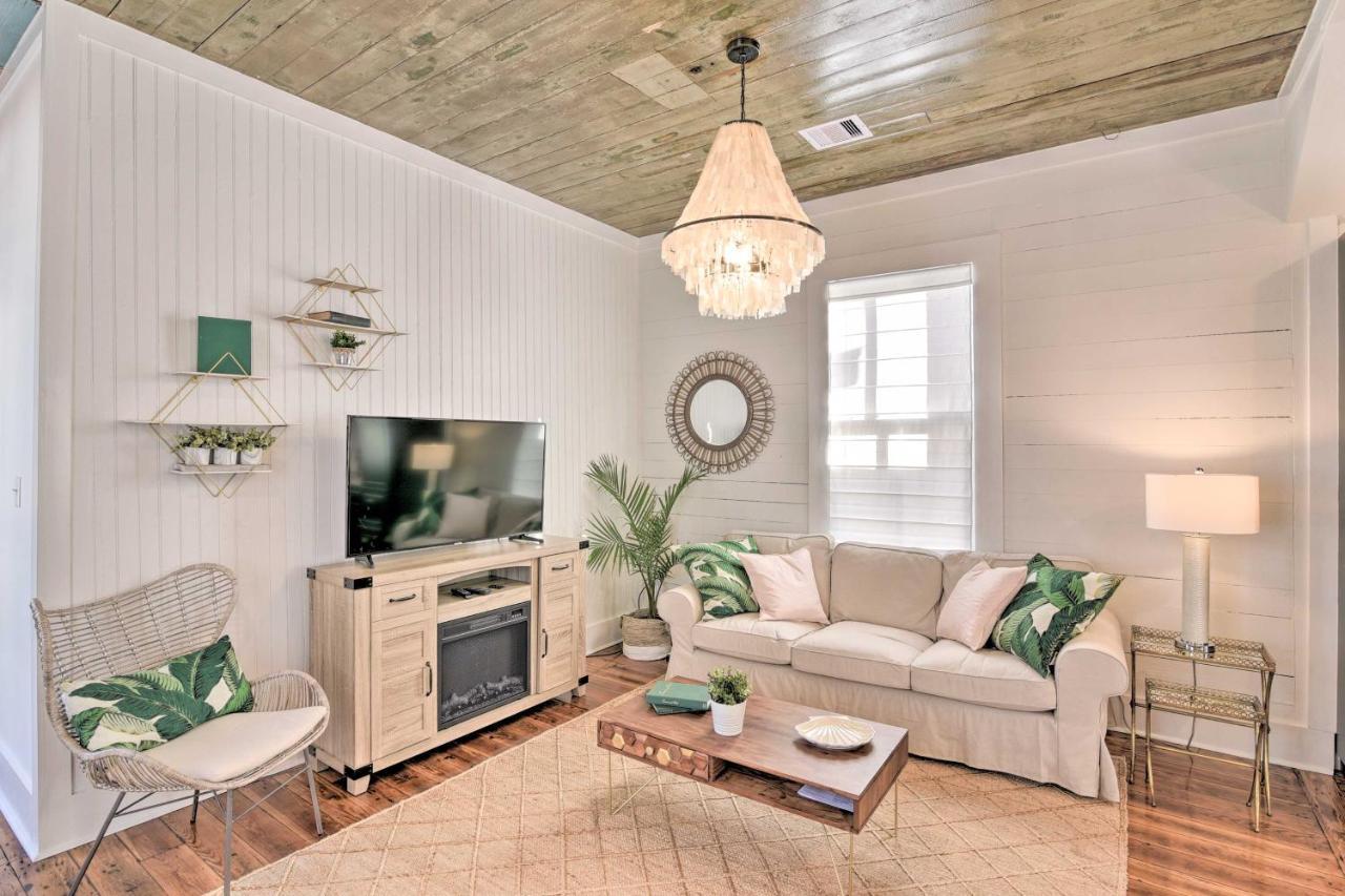 Bright Galveston Cottage Close To Beach And Strand Экстерьер фото
